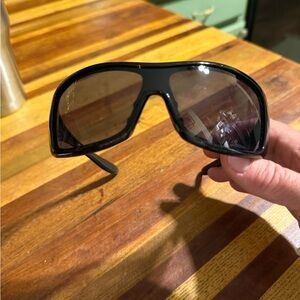 Oakley Black Frame Gray Lens Shield Sunglasses - Glossy Sport Wrap